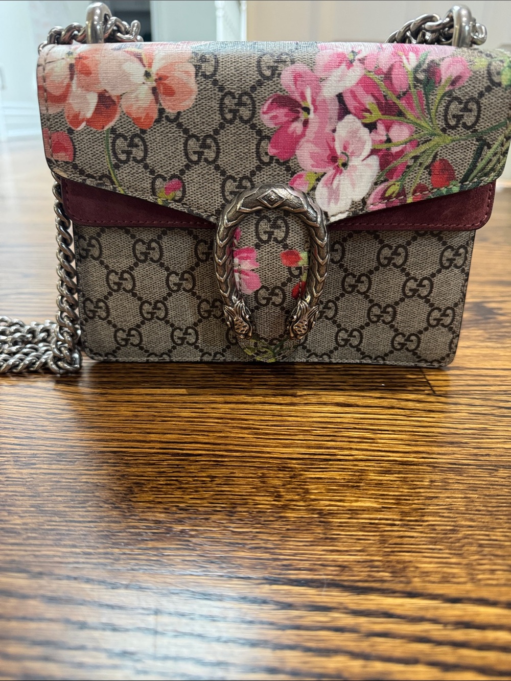 Gucci GG Supreme Floral Crossbody Bag in Beige and Pink